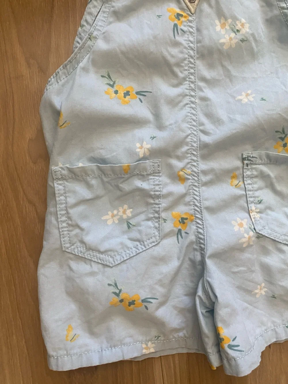 OshKosh B'gosh Blue Floral Shortalls Overalls Size 3T